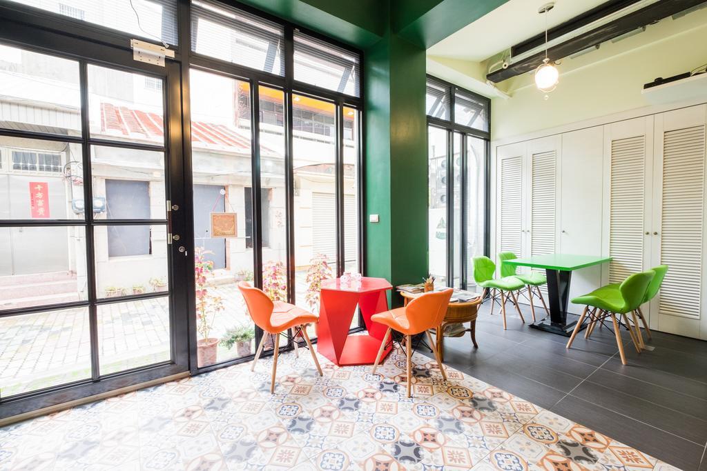 Zhizhu Homestay Tainan Zewnętrze zdjęcie