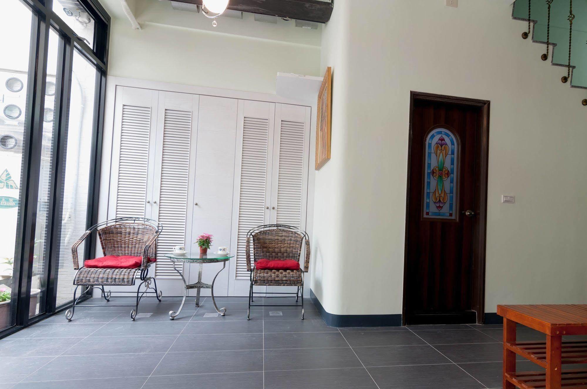 Zhizhu Homestay Tainan Zewnętrze zdjęcie